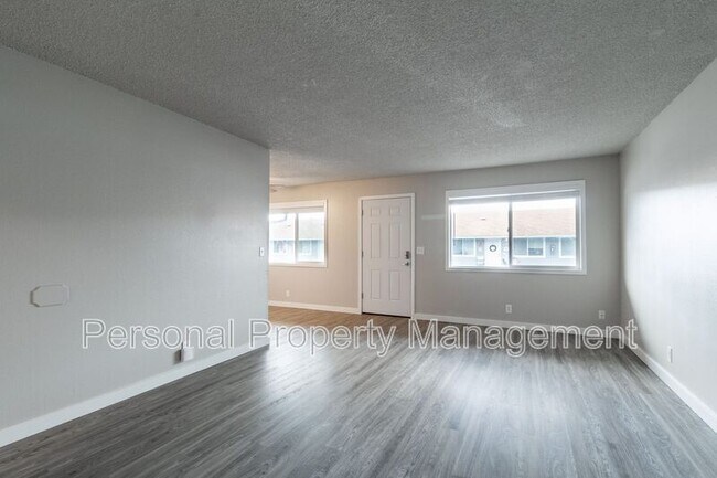 Foto del edificio - 1008 NE 86th St