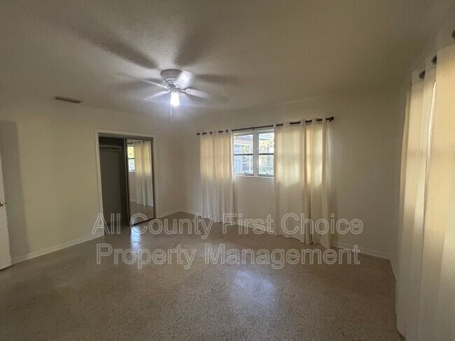 Foto del edificio - 2797 Renatta Dr