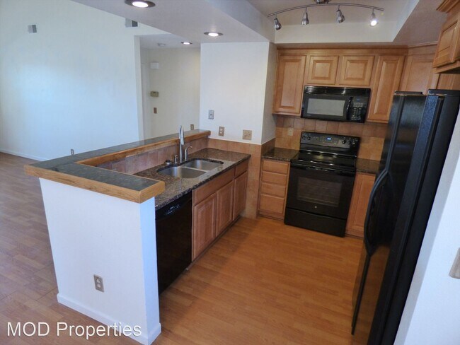 Foto del edificio - 2 br, 2 bath House - 9386 Meredith Court