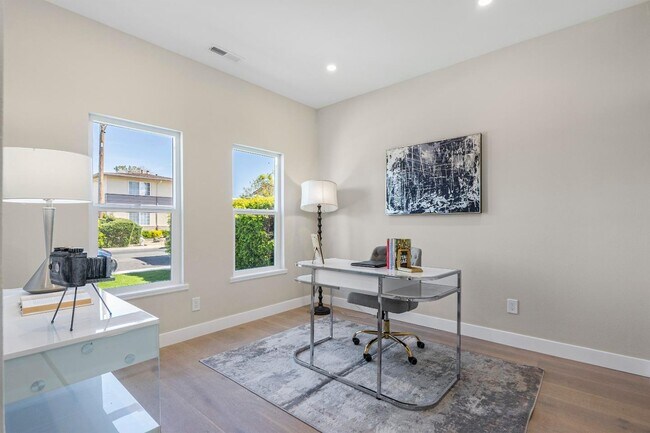 Foto del edificio - 1758 Higgins Ave