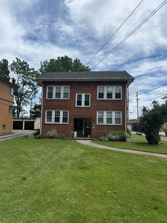 Photo - 3809 W 152nd St (Cleveland, OH)