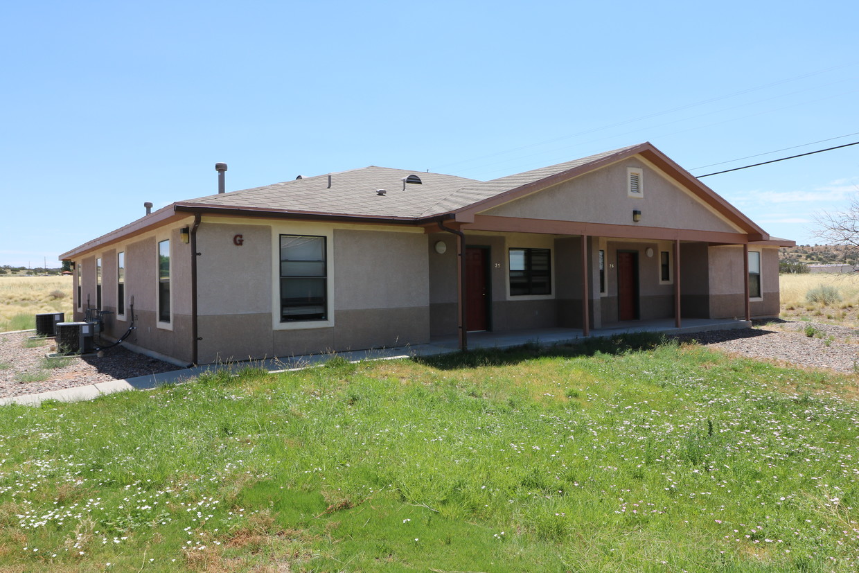 Primary Photo - White Mesa Apts