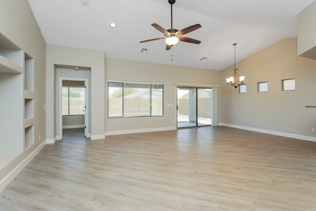 Building Photo - 1846 W Half Moon Cir