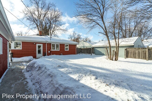 Building Photo - 3 br, 2 bath House - 1110 15th Avenue South