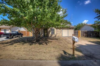 Building Photo - 2441 Sweetwood Dr