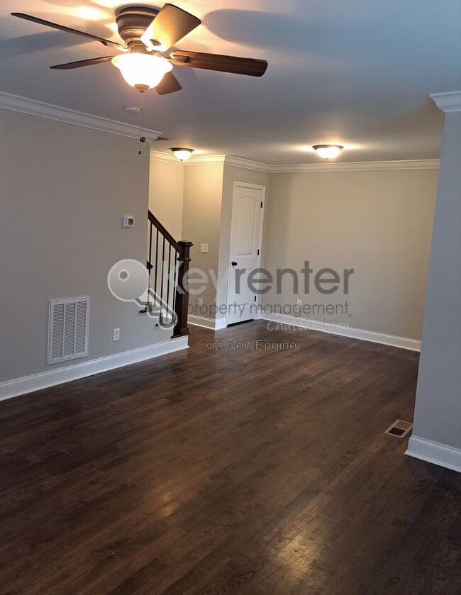Building Photo - 3583 Crompton St