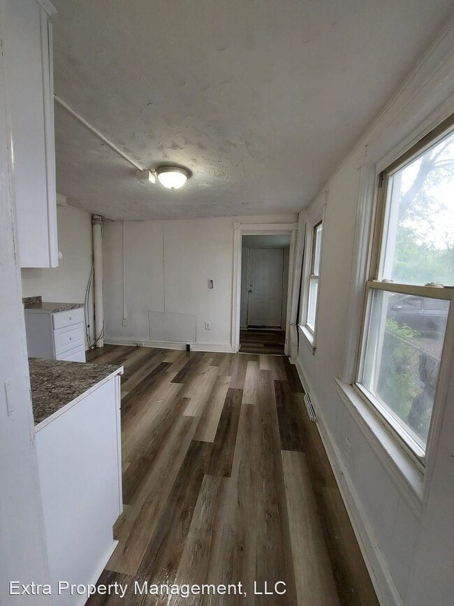 Building Photo - 3 br, 1 bath House - 24 New Rose St