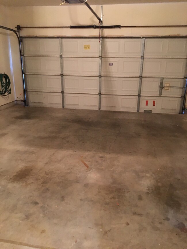 Building Photo - 6714 Montclair Dr