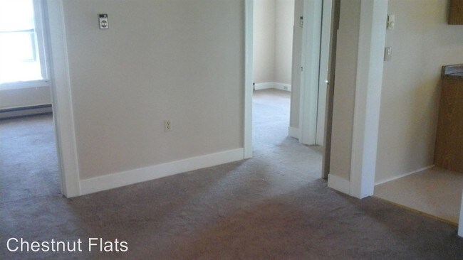 Building Photo - 816 Sylvan Ave