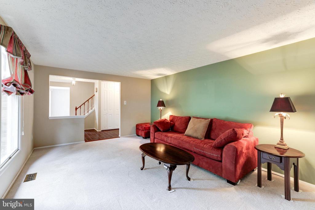 Primary Photo - 109 Silverleaf Ct