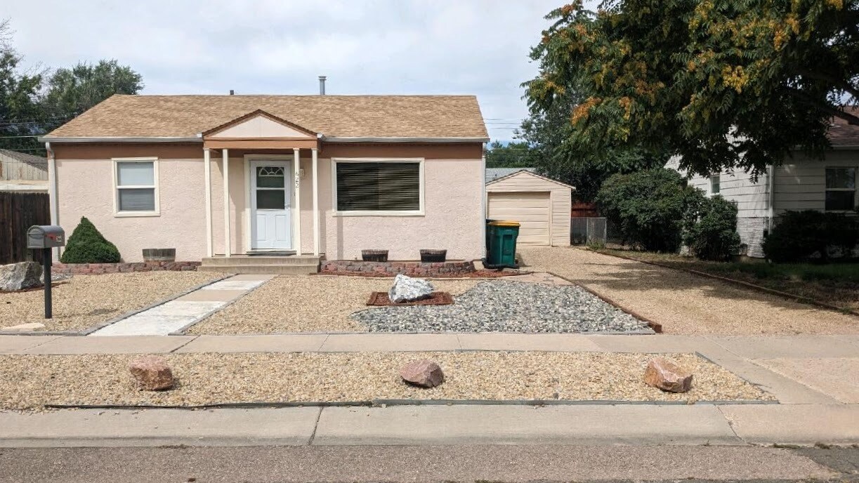 Primary Photo - 622 Warren Ave