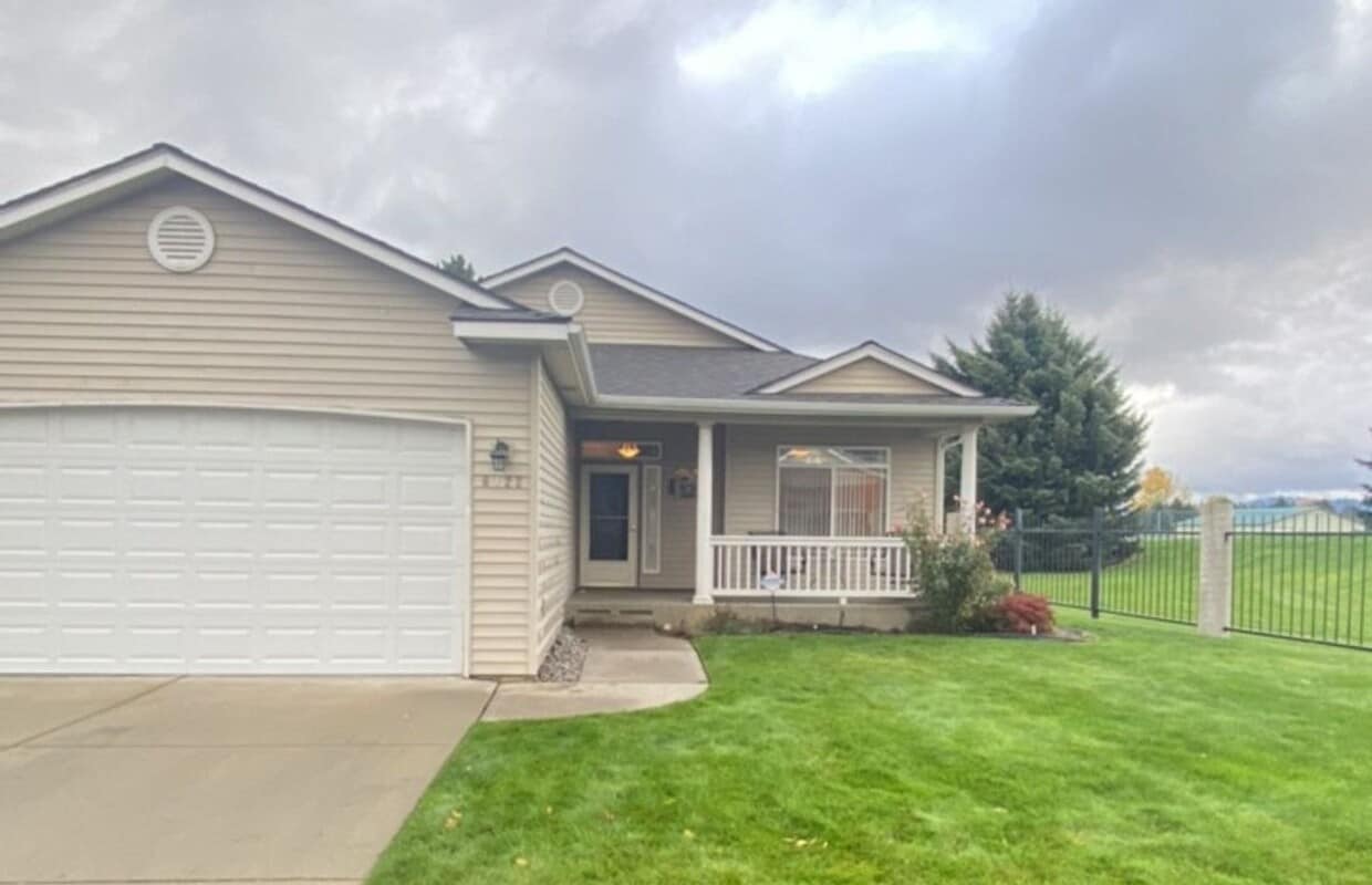 Foto principal - Cozy Home in a Gated Community!