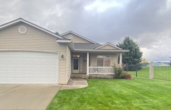 Building Photo - 6122 N Harcourt Dr