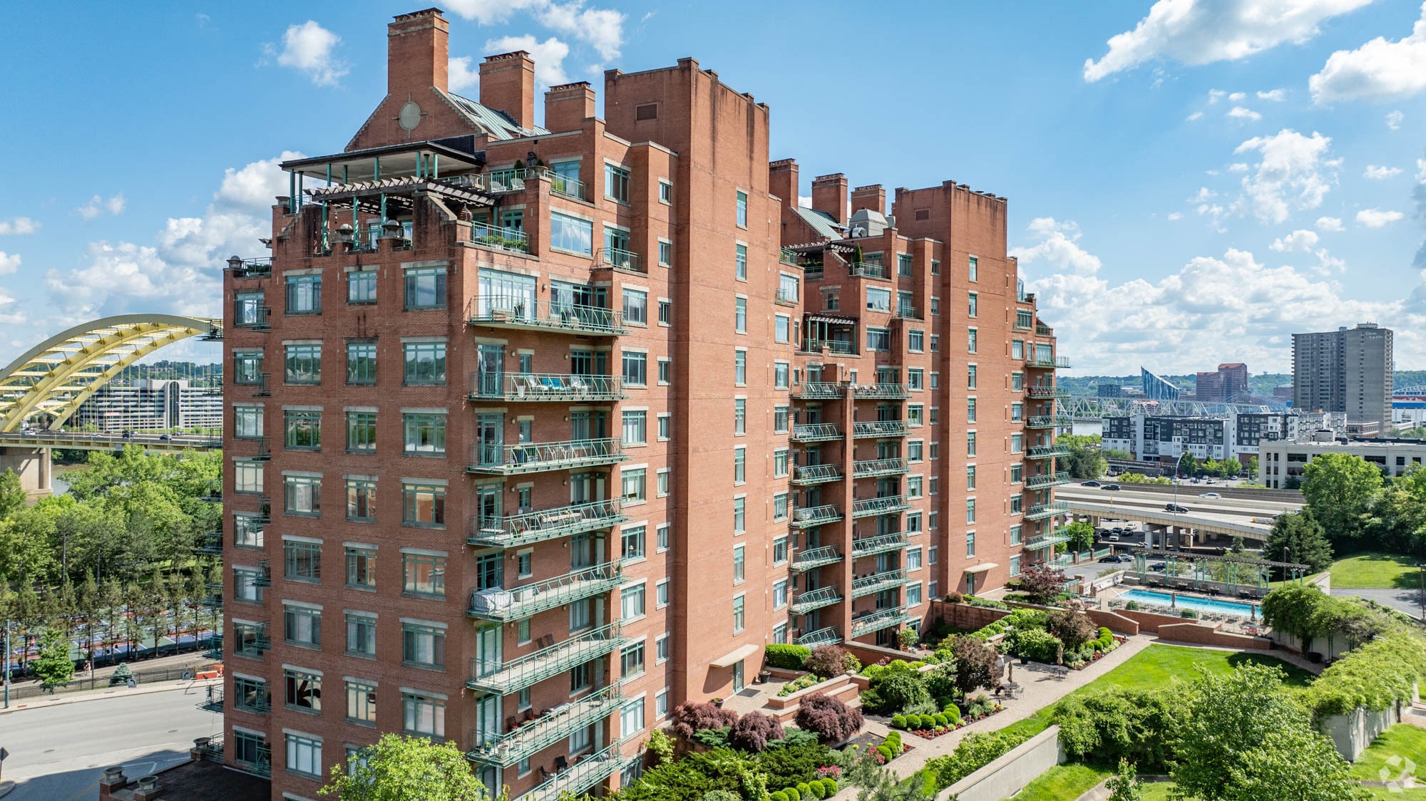 Adams Place Condominiums