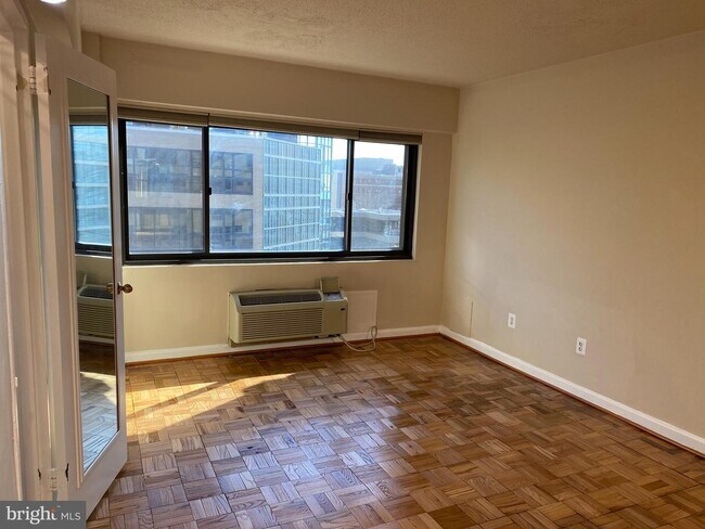 Foto del edificio - 2141 I St NW