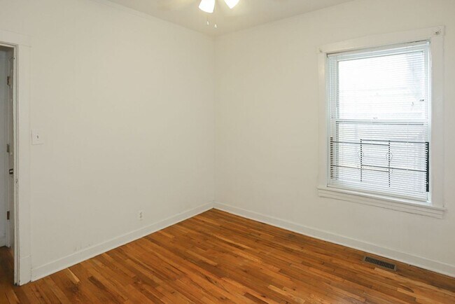 Foto del edificio - 3521 N Broadway