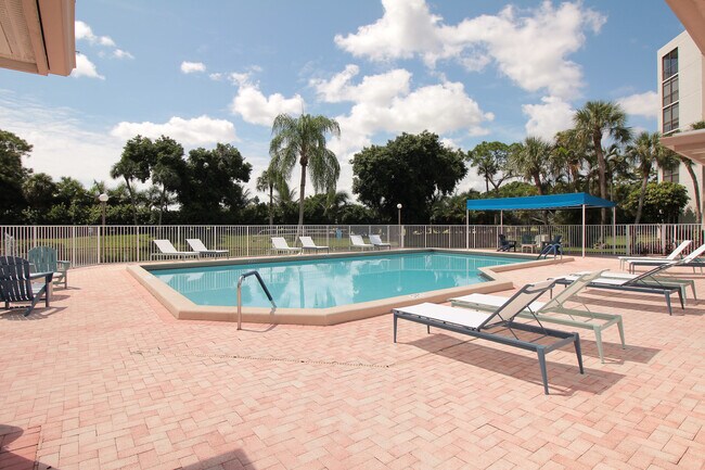 Foto del edificio - 6562 Boca del Mar Dr