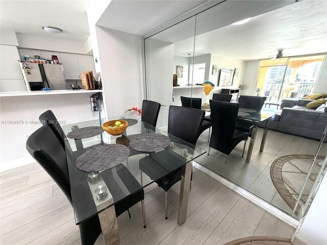 Foto del edificio - 19701 E Country Club Dr