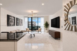 Building Photo - 1000 Brickell Plaza
