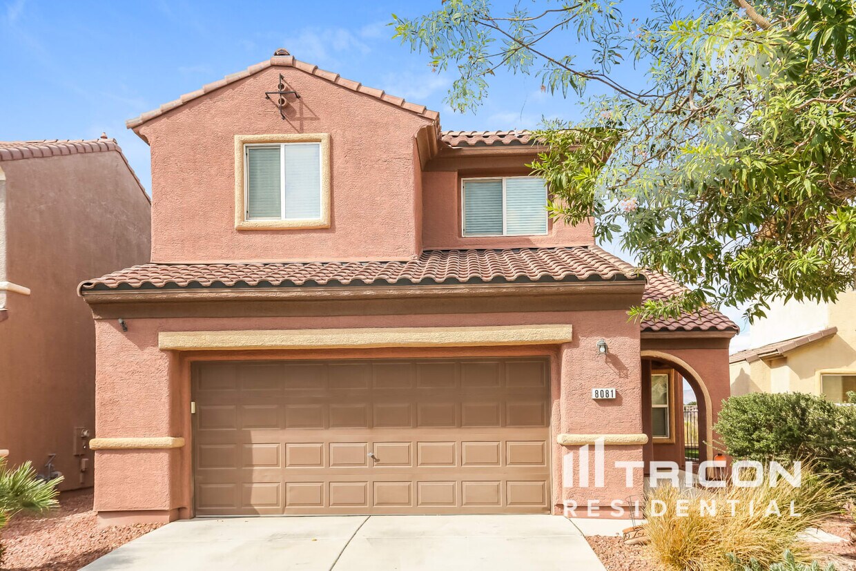 Foto principal - 8081 Celina Hills St