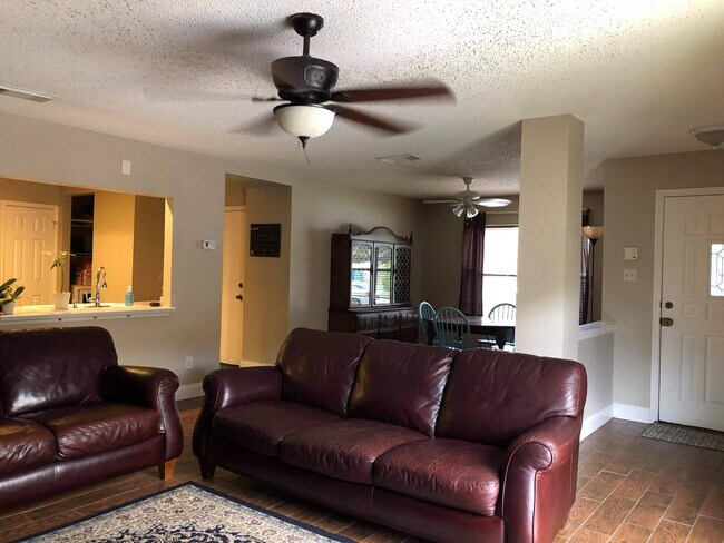 Building Photo - 7253 Artisan Ln
