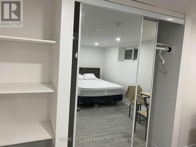 Building Photo - 50 Panmure Crescent