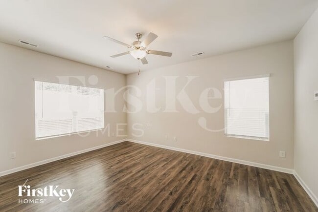 Foto del edificio - 6319 Mosley Glen Dr