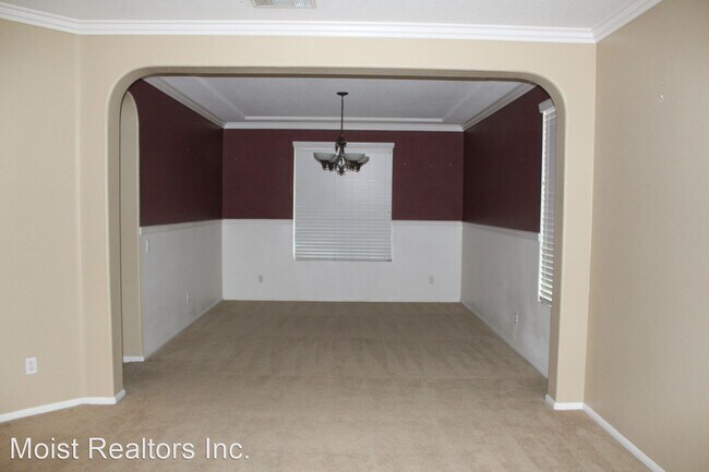 Building Photo - 5 br, 3 bath House - 35345 Hogan Dr