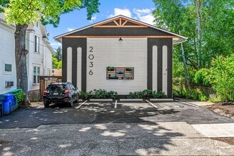 Building Photo - 2036 SE Ash St