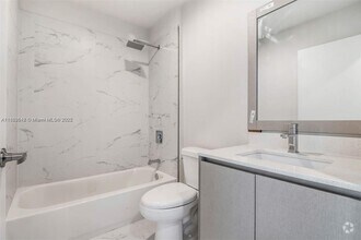 Building Photo - 2555 NE 193rd St
