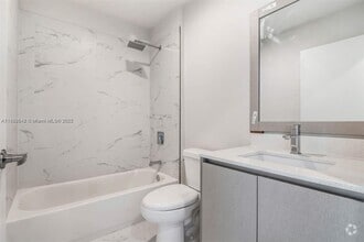 Building Photo - 2555 NE 193rd St