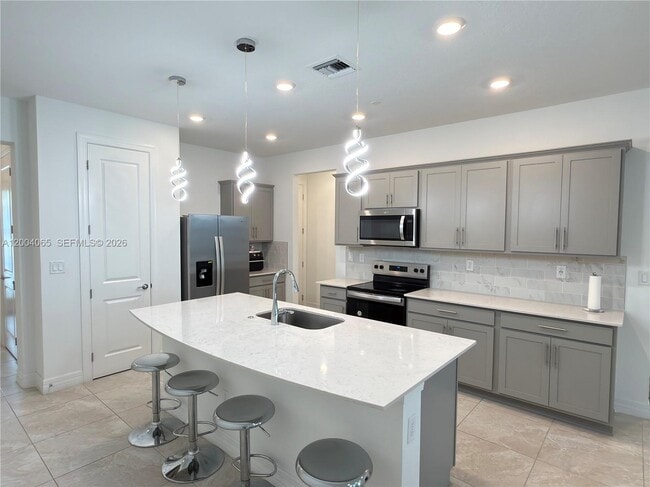 Foto del edificio - 8344 NW 7th Pl