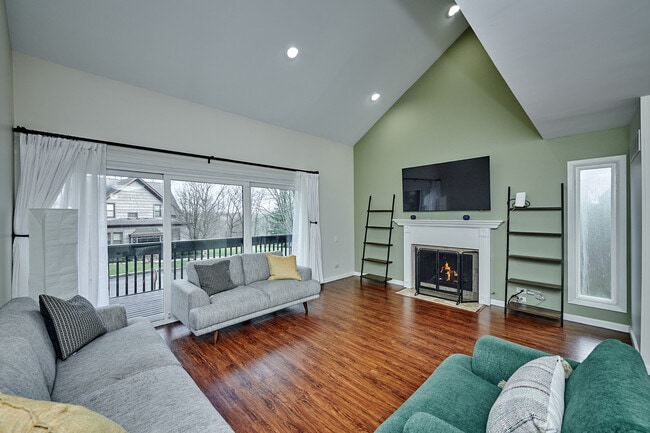 Foto del edificio - 1066 Florimond Dr