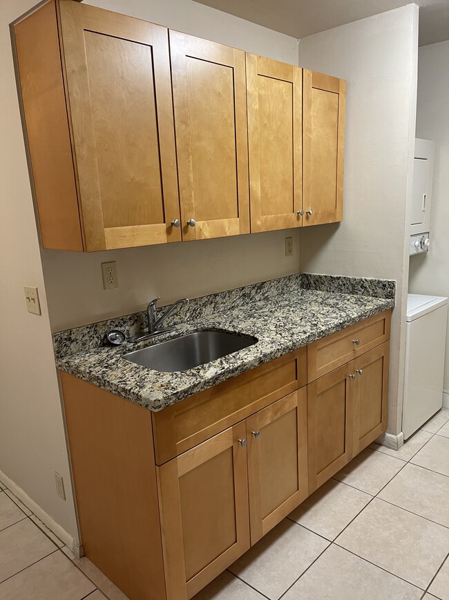 Building Photo - 10802 Royal Palm Blvd
