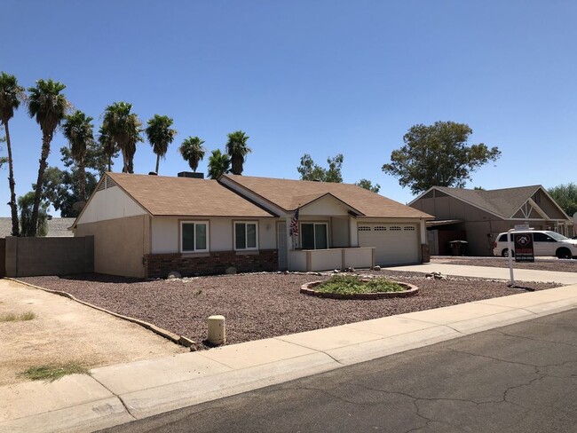 67TH AVE AND CACTUS - House Rental in Peoria, AZ | Apartments.com