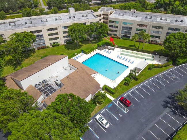 Building Photo - 3154 Via Poinciana