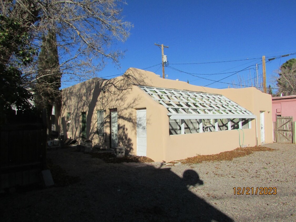 Studio Apartment House Rental in Deming, NM