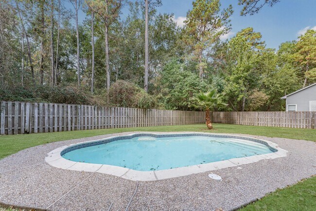 Building Photo - 75 Autumn Branch Dr