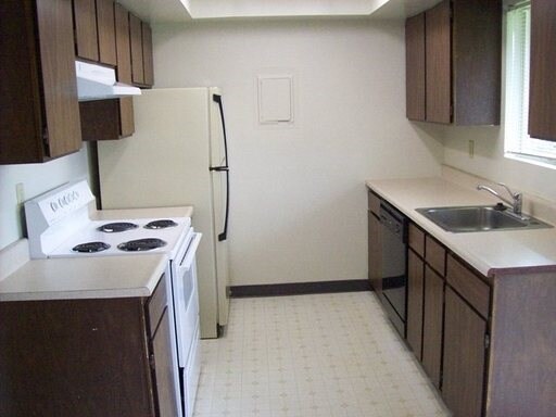 Cocina - Prairie Village Duplexes