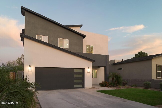 Building Photo - 2821 N 28th Pl