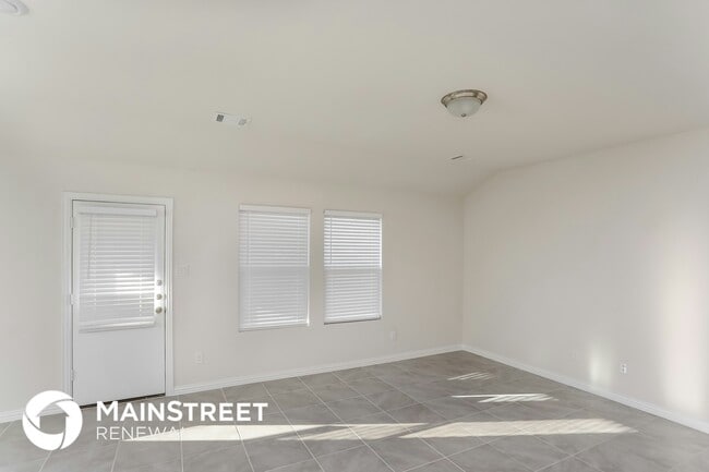 Foto del edificio - 525 Janette Ct