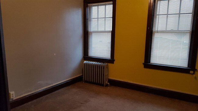 Building Photo - 48 S Hazel St