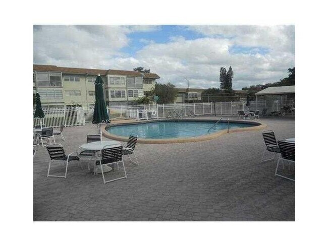 Foto del edificio - 613 Margate Ct