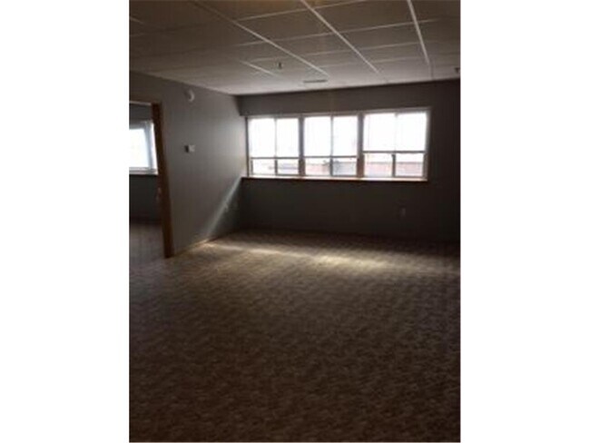 Foto del edificio - 109 E Luverne St