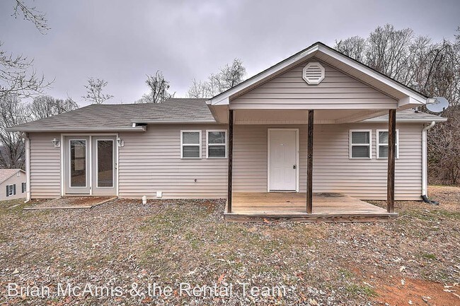Building Photo - 710 Vista Dr
