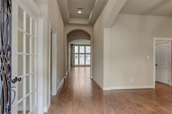 Building Photo - 28310 Lauren Cove Ln