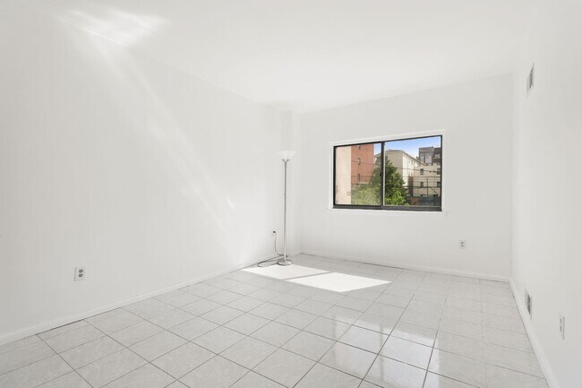 Foto del edificio - 318 38th St