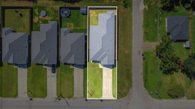 Building Photo - 1507 5th St