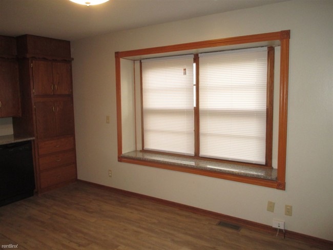 Building Photo - 3 br, 2 bath House - 610 N Caddy Ln