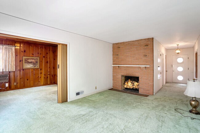 Foto del edificio - 247 Hopkins St SW